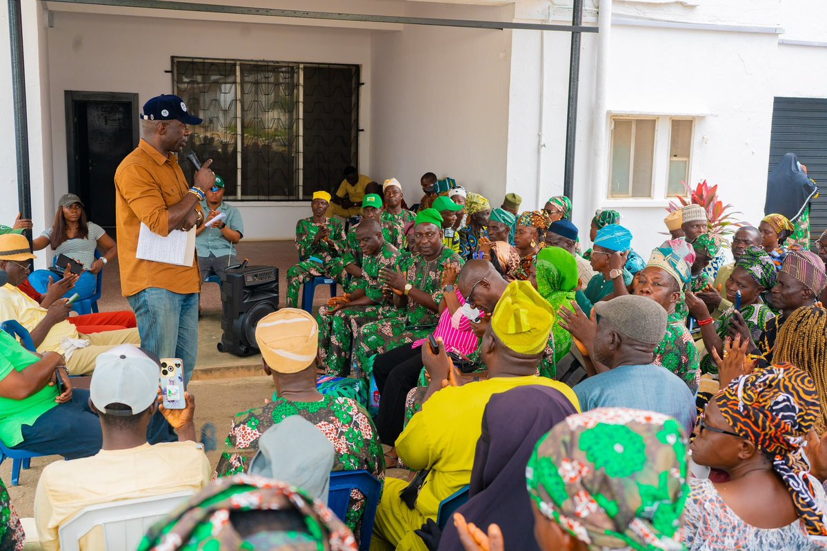 adekanmbi_bimbo's tweet photo. Earlier today, I had a productive engagement with the All Farmers Association of Nigeria (AFAN), Oyo State Chapter.

While the association acknowledged the efforts and achievements of Governor Seyi Makinde’s administration, they also called for continuity and further action on access to land, farm roads, financing, research, support for smallholder farmers, and other areas requiring attention.

I assured them that I will work hand in hand with our local farmers to ensure that agricultural policies and programmes are shaped from the grassroots, reflecting their needs and the realities of farming in Oyo State.

#VoteBimboAdekanmbi2027 #Omituntun3.0 #APM #OyostateGovernor #EjekiBimboSeyi