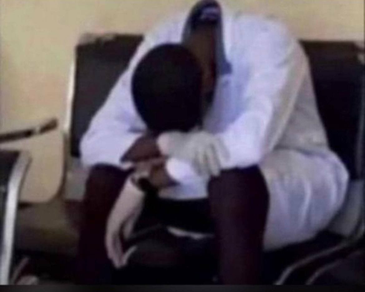 Family_Bisquit's tweet photo. Even me as a doctor no fit treat  myself https://t.co/efLVuQ4rGl