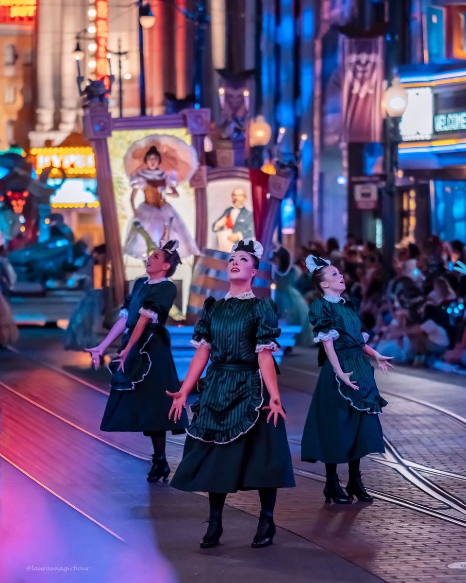 abc7community's tweet photo. ๐๐ฎ Madame Leotaโs Swinging Wake is hauntingly delightful!
Photo @laurasmagichour
Tag us #abc7eyewitness or @abc7community to be featured https://t.co/EIE3zw53ox