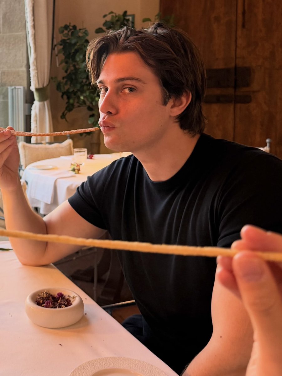 nickyn0mates's tweet photo. EVERYBODY SAY THANK YOU NICK https://t.co/Gb5n4Jt2YH