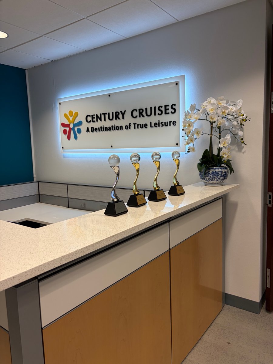 CenturyCruises's tweet photo. #DidYouKnow 🌟 We're proud owners of four Magellan Awards! 🏆🏆🏆🏆
#MagellanAwards #AwardWinning #TravelExcellence #ProudMoment #TravelExperts #LuxuryTravel #SustainableTravel #TravelAgency #ExploreTheWorld https://t.co/O15N6Cev49