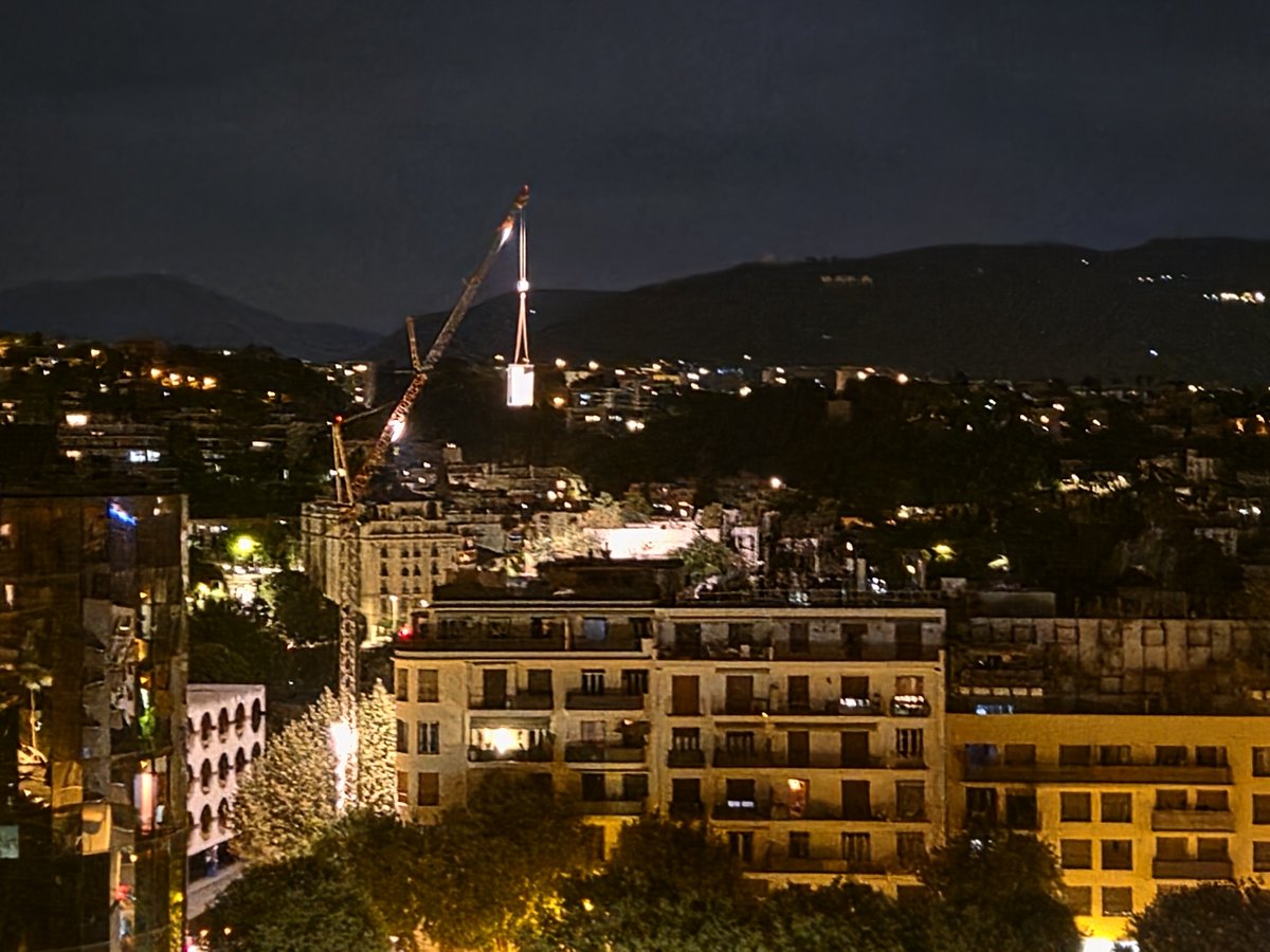 AssoGRAINN's tweet photo. 📡installation d’antennes relais/Gorbella:Méga 🗞📰@VilledeNice publie 1communiqué:le Maire Éric Ciotti demande à l’opérateur l’abandon du projet.🌸Mille MERCIS
🏗️ Dans la nuit le chantier se poursuit.
GRAINN attend l’abandon+ le démantèlement des antennes 
Confiants&amp;vigilants https://t.co/VZpKLgikh8