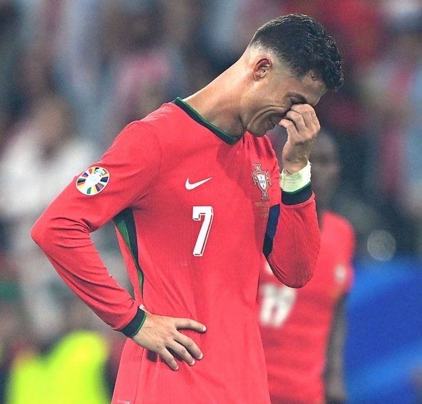 t00la244's tweet photo. ▪️EURO 2016, Pepe won the Player of the Tournament 
▪️Nations League 2019, Bernardo Silva won  Player of the Tournament. 
▪️ Nations League 2025,  Nuno Mendes won Player of the Tournament and Man of the Match in the final. 

But Ronaldo and His Fans want us to believe that he Carried Portugal 🤡💔