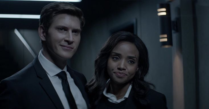 JuanC_Rdgz's tweet photo. 📺 Happy Birthday Greyston Holt 🎂📺
#GreystonHolt #Smallville #TobiasRice #Riverdale #Glen #Batwoman #Tyler #HappyBirthdayGreystonHolt https://t.co/EY7nIhmJ9O