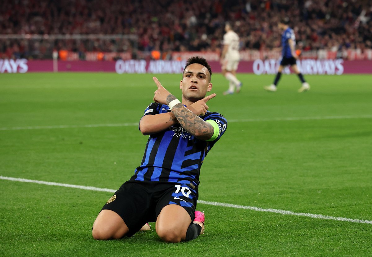 Inter360CDS's tweet photo. #Inter, senti #Laporta: "Volevo a tutti i costi #Lautaro. Così ho chiamato #Marotta ma lui mi ha risposto che non era in vendita, dunque per rispetto di Beppe, che stimo tanto, ci siamo fermati."
@CorSport
#Inter360 I #FCIM https://t.co/ywBz7y0FQS