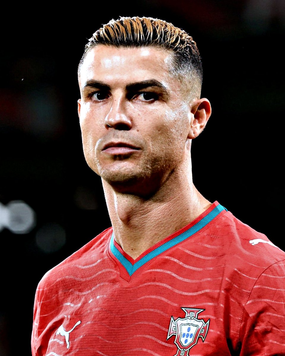 centregoals's tweet photo. 🚨🚨| OFFICIAL: Cristiano Ronaldo’s statement: 

"After the National Team coach’s press conference, and following a conversation with the President of the Portuguese Football Federation, I have decided to leave the National Team training camp."

"In due time, I will tell all Portuguese people the truth about the reasons that led to my departure from the national team, to which I have always dedicated myself..."

"Now is the time to wish good luck to Portugal and to all my teammates!"