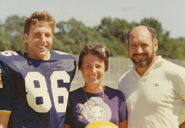 oconschools's tweet photo. We are honored to induct Henry Jordan Jr. into the OHS Athletic Hall of Fame! ππ He played Basketball, Football and Track from 1973-1977. Thank you Henry for your dedication and excellence within the athletic community! π¦#OconPride #OconDriven #Oconomowoc https://t.co/BmxTVXjmaA