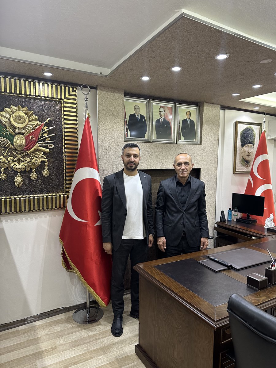 ahmetzen's tweet photo. Yerel Paydaşlar Federasyonu Başkanı Sayın Yakup Koç’a nazik ziyaretleri için teşekkür ediyor, çalışmalarında kolaylıklar diliyorum. https://t.co/kGHW5HSBEv