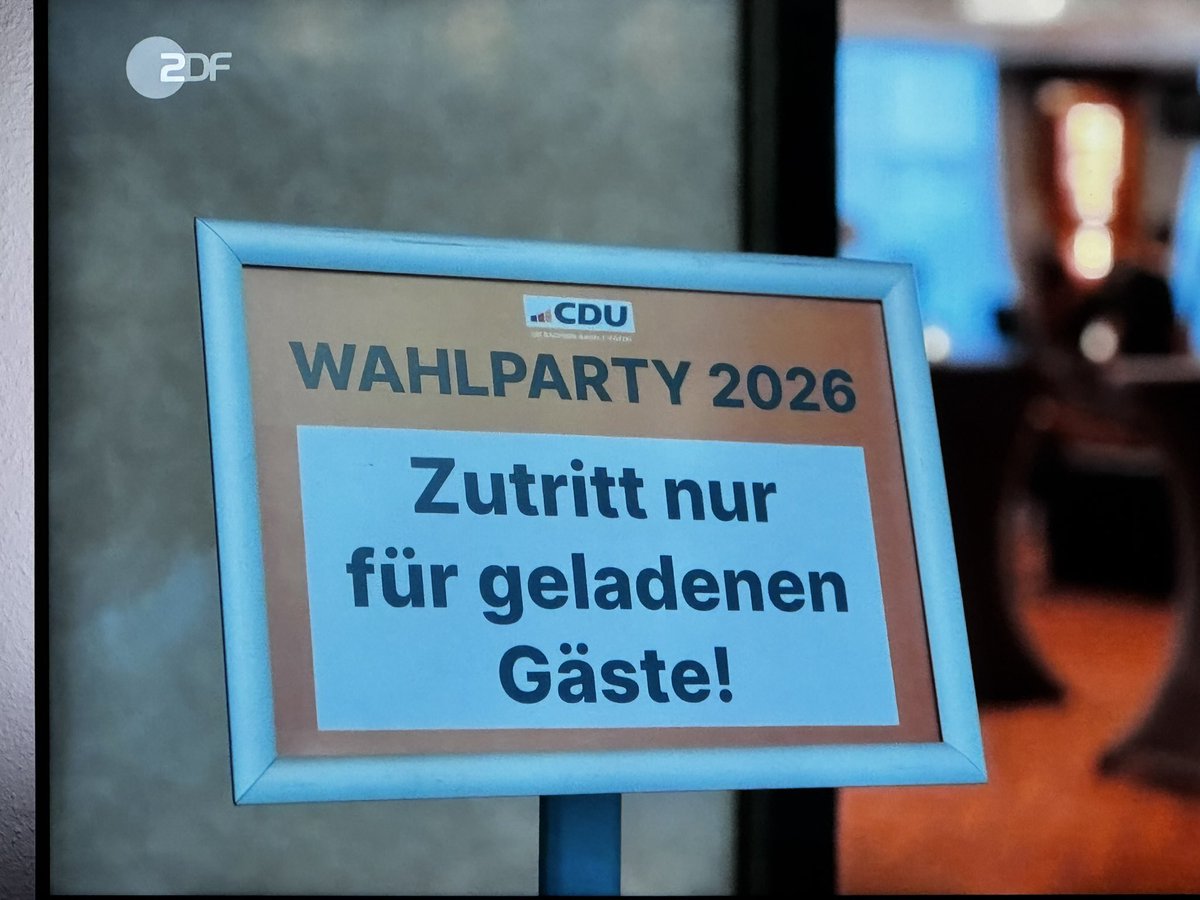 AndreasHeinzgen's tweet photo. Nur eine sekundenlange Aufnahme in #InsideCDU, aber eine, aus der man über den Zustand dieser Partei einiges erfahren kann.

Wundert mich, dass das noch gar nicht thematisiert wurde. https://t.co/RhIC9xBwZr