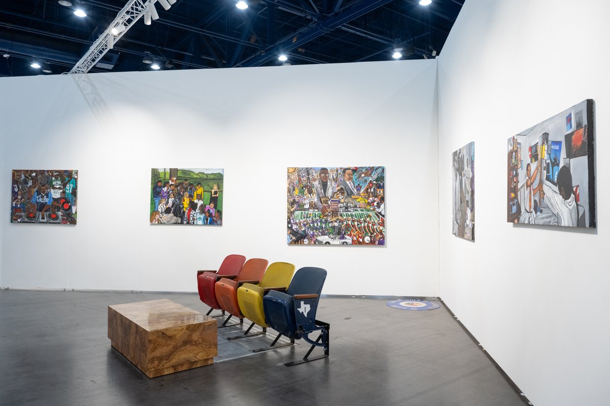 hotinhoustonnow's tweet photo. ART LOVERS--#UntitledArtHouston is BACK this week at @GRBCC. It's HUGE so plan for a great visit exploring all the opportunities to experience this event. Details here: https://t.co/JMURQb5Yvl #untitled #art #houstonart #artists #artshow #artgalleries #thingstodoinHouston https://t.co/oAR2P55miu