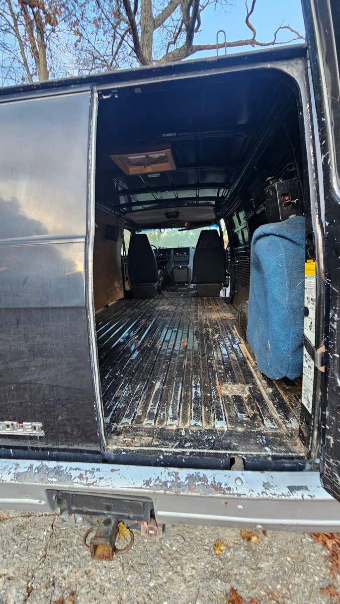 VanComes2gether's tweet photo. Here are some still photos of the van from the day we bought it, and a video of what it looks like today! https://t.co/cAO58Zmkp2