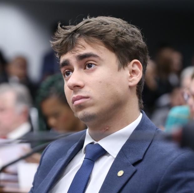 GTNewsOFICIAL's tweet photo. 🚨URGENTE - Ministra do TSE indicada por Lula manda Nikolas apagar vídeo em que critica fala do presidente sobre “toque” https://t.co/EhmcJgDMPl