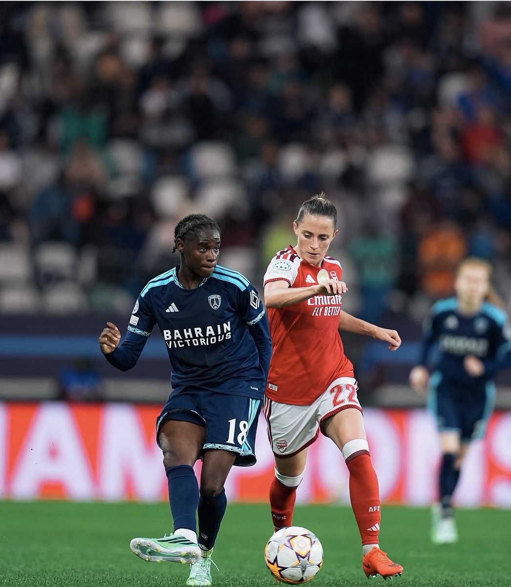 GC_FootFem's tweet photo. ARSENAL À QUOI BON ?

 Paris FC 2️⃣-2️⃣ Arsenal

Les Gunners menaient 2-0 et dominaient largement le Paris FC… avant de laisser filer deux points

Arsenal avait le match en main mais n’a jamais semblé vouloir le tuer
 ⚽️ 
Russo 41’ 
Stanway 50’ 
Mateo 72’ 
Mendy 87’ (P) https://t.co/u2fS5q5jKI
