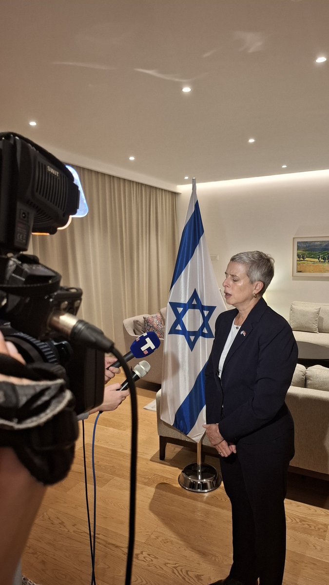 IsraelinSerbia's tweet photo. Ambasadorka Izraela u Srbiji @AvivitBarIlan za srpske medije @TanjugNews  i @FoNetNews :" Sprečen pokušaj najvećeg terorističkog napada još od 11.septembra."
⬇️

https://t.co/wwmryVzWbe

https://t.co/50eJzV3GJj https://t.co/R6YMzyuZsO