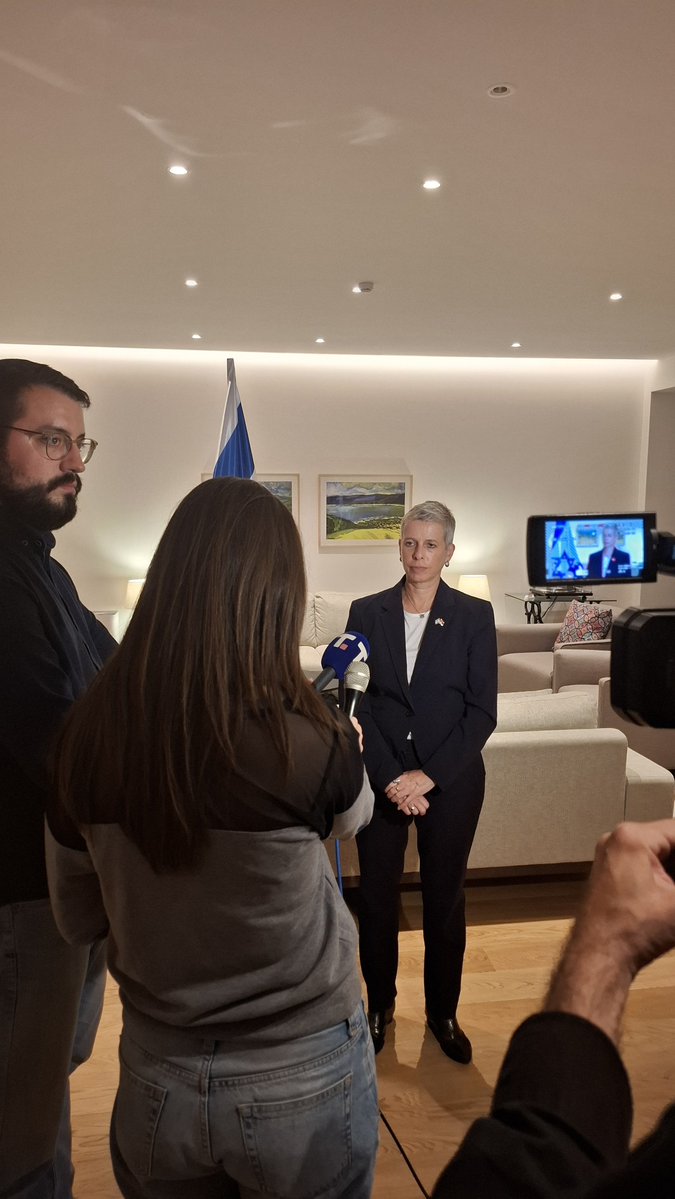 IsraelinSerbia's tweet photo. Ambasadorka Izraela u Srbiji @AvivitBarIlan za srpske medije @TanjugNews  i @FoNetNews :" Sprečen pokušaj najvećeg terorističkog napada još od 11.septembra."
⬇️

https://t.co/wwmryVzWbe

https://t.co/50eJzV3GJj https://t.co/R6YMzyuZsO
