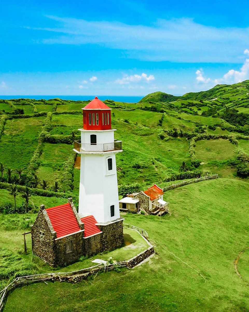 baboo_travel's tweet photo. Emerald pastures rolling endlessly toward a vibrant blue sea. Batanes offers a serene escape to the northernmost frontier of the Philippines.
Fall in love with Philippines: https://t.co/mBQloG6NPs
#Batanes #TravelPhilippines #Wanderlust #IslandEscape #ExploreTheWorld https://t.co/lm0aVXf4My