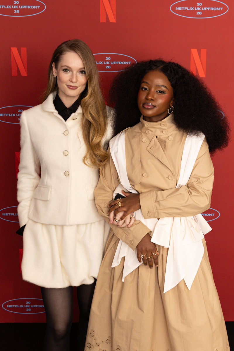 NetflixBrasil's tweet photo. HANNAH DODD &amp; MASALI BADUZA. 🏰💗 https://t.co/8bGge3zwGD