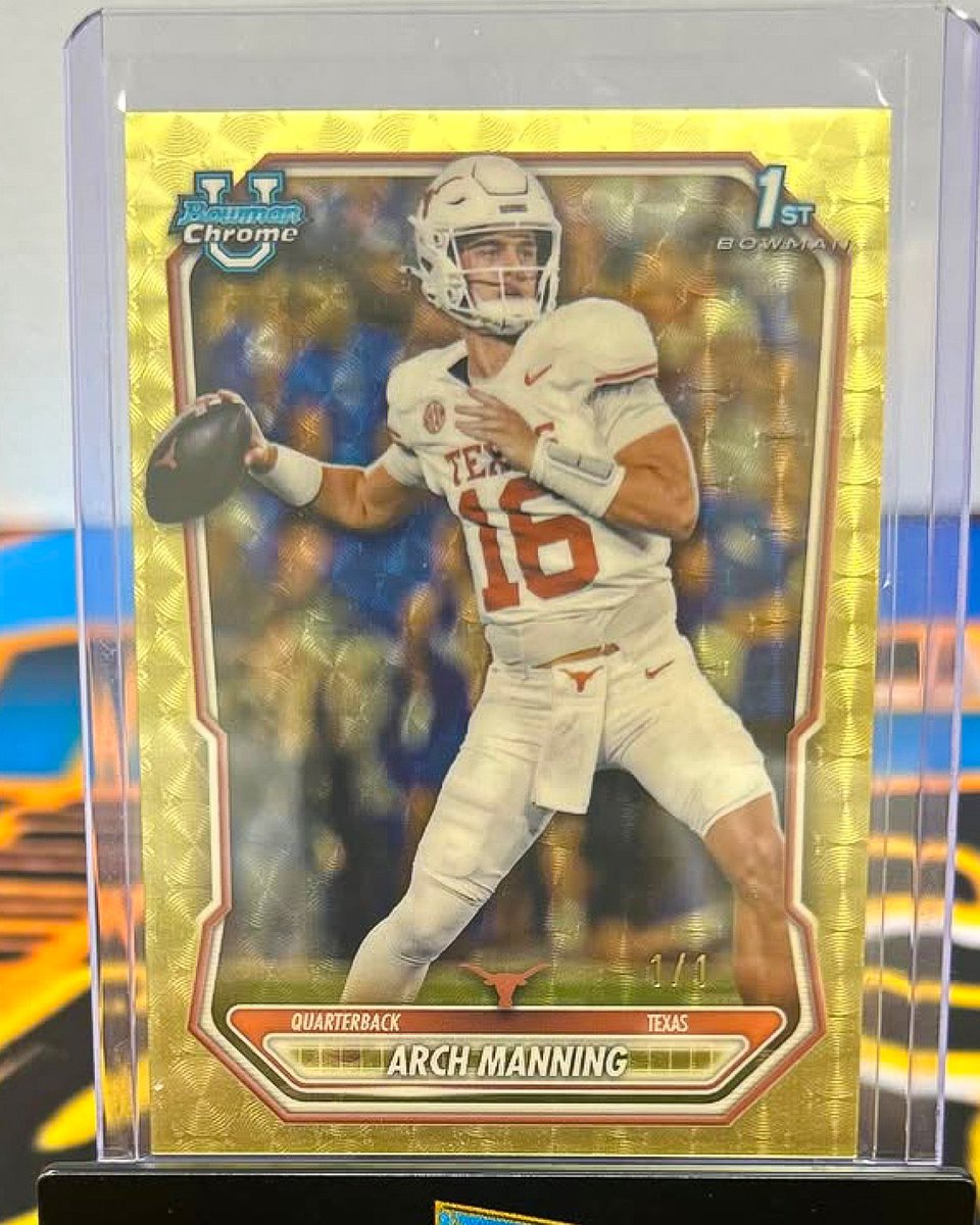 Topps's tweet photo. BREAKING: Arch Manning's 1-of-1 Superfractor surfaced on Bowman Football release day. 

The autograph variation is still out there 👀

(📸 thecardshack1/IG) https://t.co/GsLsda6BgF