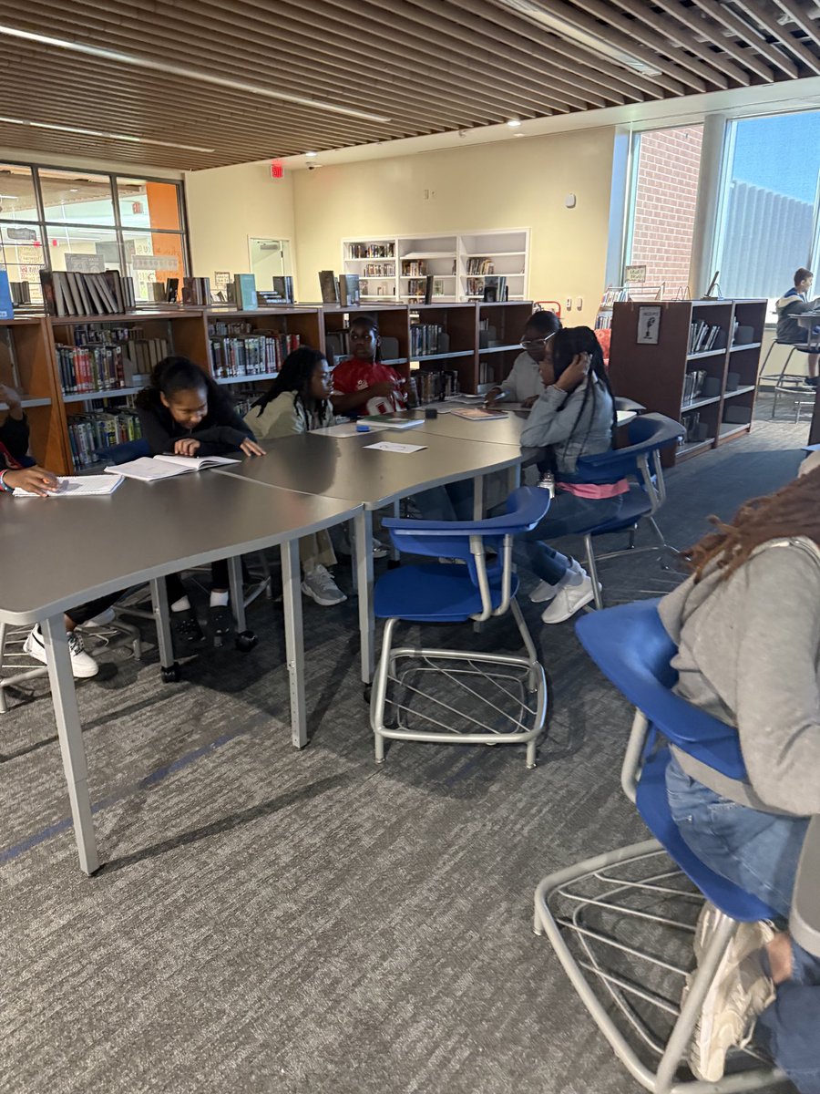 ELWMS's tweet photo. Our 6th grade mathematicians took their learning to the Media Center for a little Jeopardy-style review! Students worked together, challenged their thinking, and showed off what they know!🎯👏🏽

A special S/O to Mrs. McCord for capturing these moments!
 #TeamworkMakesTheDreamWork https://t.co/4cfyslwAvR