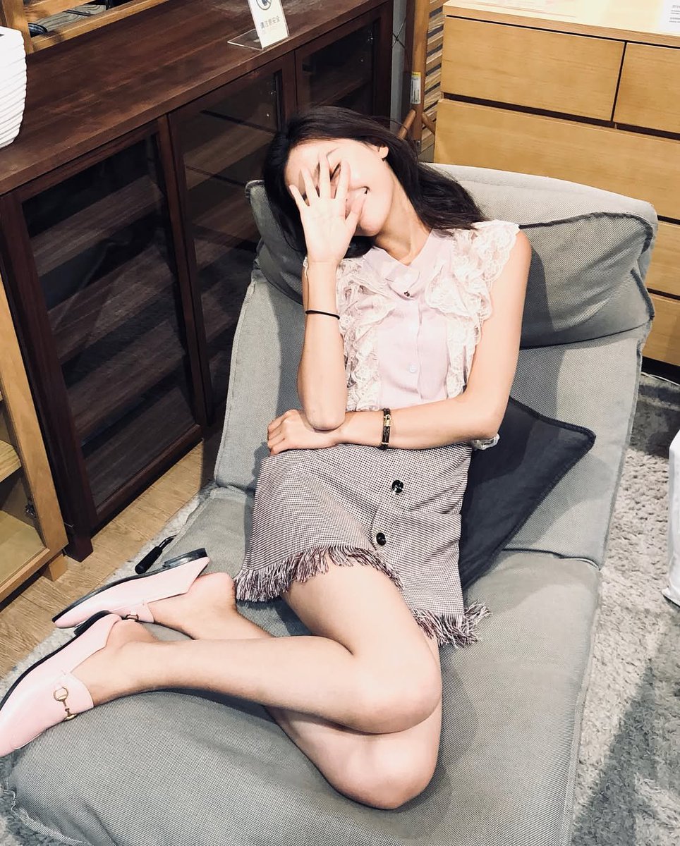 EXB67627600's tweet photo. 新人刚玩x，有什么推荐吗 https://t.co/vVmLJUDmiP