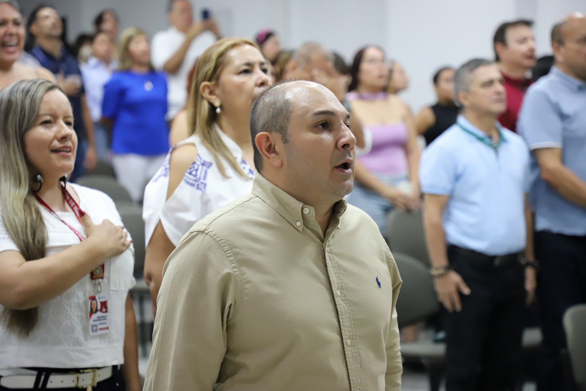 AuditoriaGen's tweet photo. ¡Con participación de representantes de control fiscal y veedores ciudadanos se llevó a cabo la rendición de cuentas de la Gerencia Seccional VIII Cúcuta y el III #ForoRegionalAGR!

La vigilancia de la gestión fiscal se consolida en la frontera. 

#AGREnRegiones https://t.co/k2gOQ2bp5F
