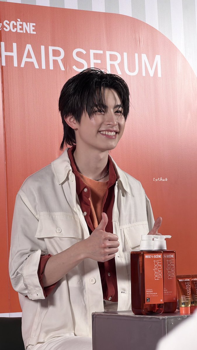 2xtheA's tweet photo. ยิ้มหวานตาแป๋วเยย เก่งมากเลยน้าา

MISE EN SCENE AA HAIR MASK

#MISEenSCENEXAA 
#AAashirakorn 
#MISE_en_SCÈNETH https://t.co/5H31QptAOR