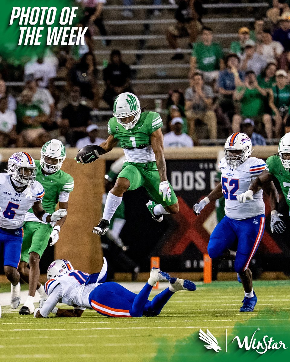 MeanGreenSports's tweet photo. 📸 @WinStarWorld Photo of the Week

Four touchdowns. 133 rushing yards. One unforgettable night.

@JahiemWhite_305 put on a show against Houston Christian, finding the end zone four times in the first half to help lead @MeanGreenFB to a dominant 63-14 victory. 🏈

#GMG🦅 https://t.co/UpJziCBtbN