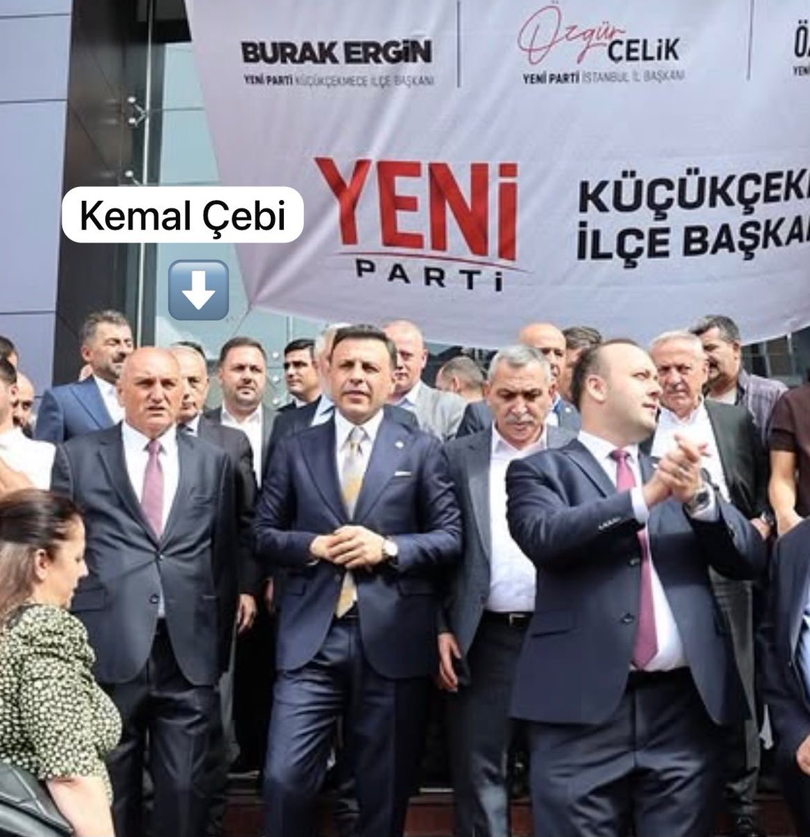 ilgincguney's tweet photo. Tekrar soruyorum. Küçükçekmece Belediye Başkanı Kemal Çebi’nin akıbeti nedir? @herkesicinCHP https://t.co/OT4OztkylV