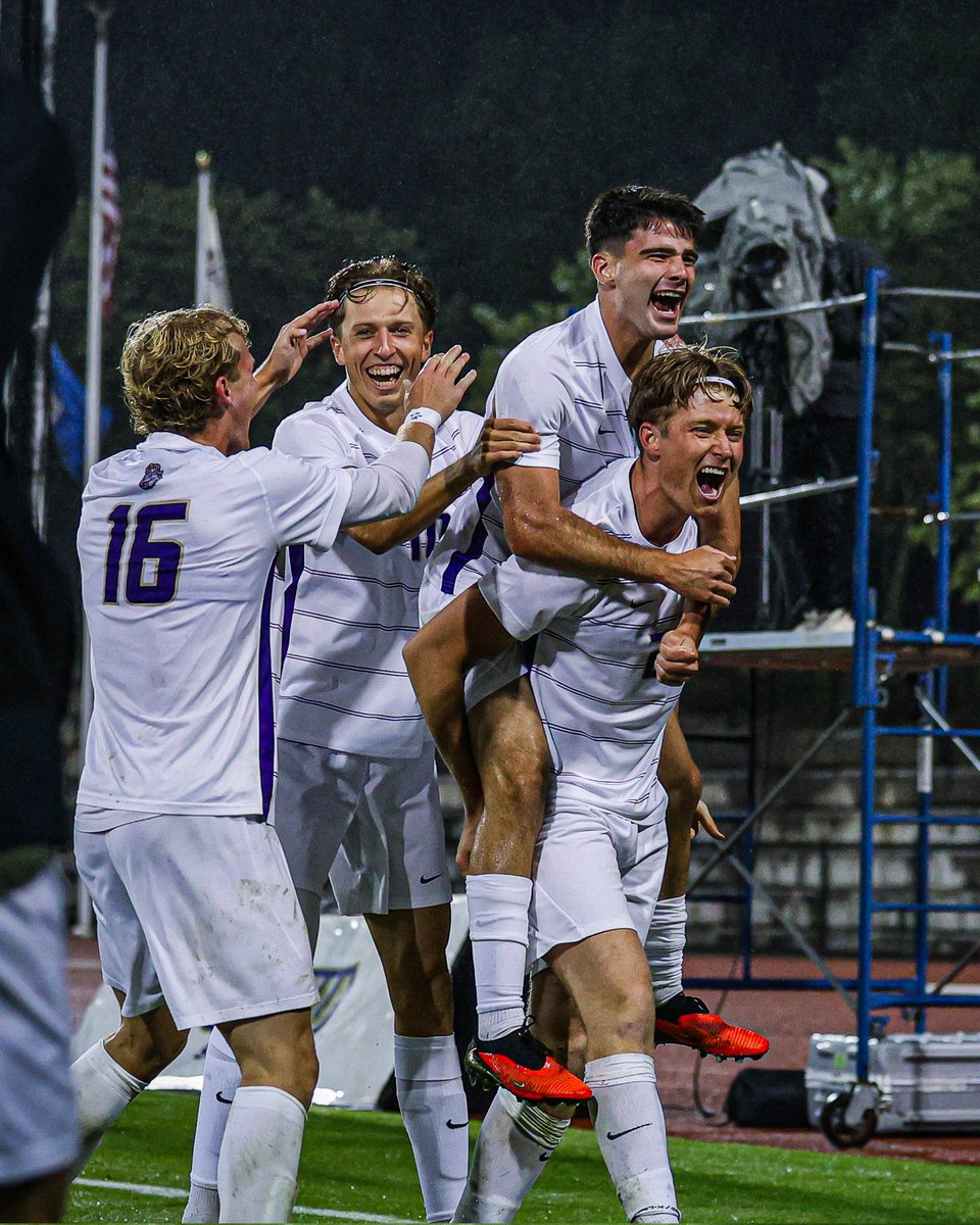 NCAASoccer's tweet photo. #NCAAMSoccer Top Shots of the Week: A Thread 🪡⚽️📸 https://t.co/A9tBgrhRT0