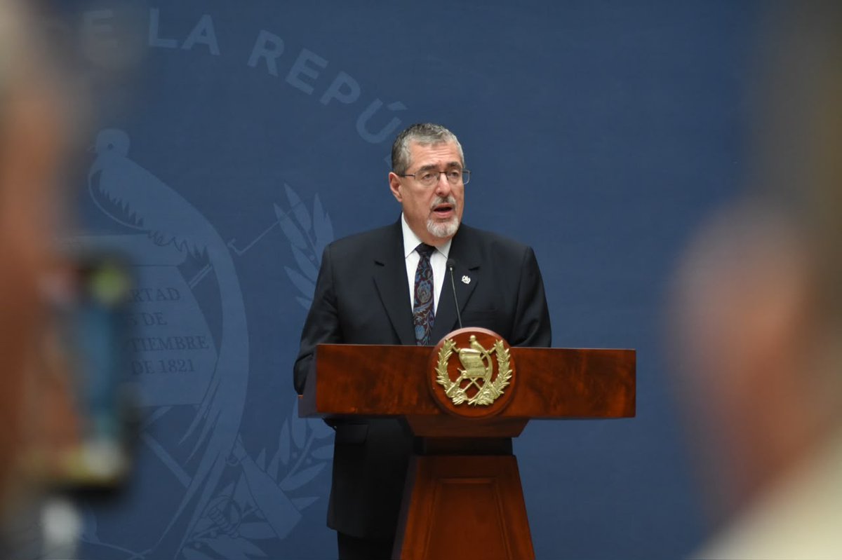 #AhoraLH | El presidente Bernardo Arévalo también hace mención de la sanción del Decreto 22-2026, para la eliminación de los impuestos al diésel y la gasolin…
