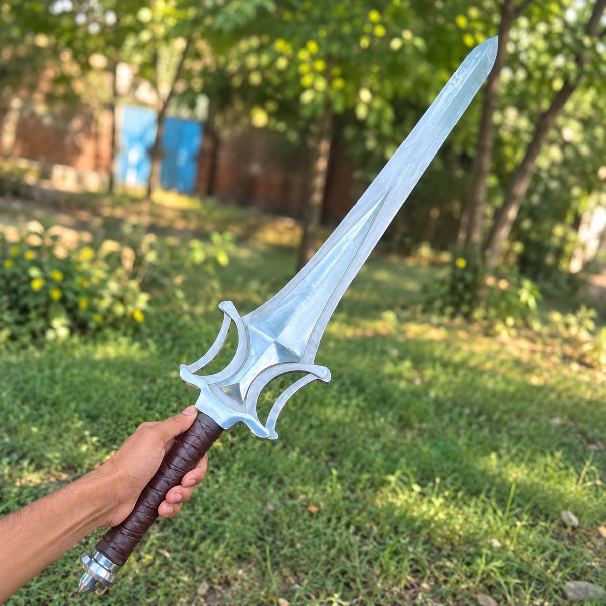 ironridgeworks's tweet photo. Perfect for #collectors, #cosplay, #display &amp; #fantasy #adventures.
Handmade He-Man Power Sword, 
Masters of the Universe Sword 🗡
             👇🏻ORDER NOW 👇🏻 https://t.co/vVpidrVPiz https://t.co/s7UhkMSzmy