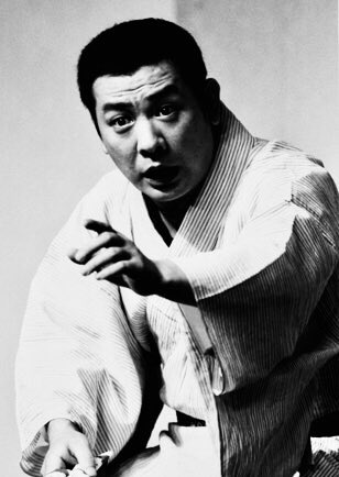 kazumarugou's tweet photo. 命日 1938-2001
本駒込出身 獨協高卒
本名美濃部強次さん
5代目志ん生さんの次男で生誕
初高座からわずか5年で真打昇進
粋で上品な江戸弁に小気味よい語り口で一世を風靡
兄は故•10代目金原亭馬生さん
池波志乃さんは姪
故•中尾彬さんは義甥
25年前
肝臓がんで早逝
古典落語の天才噺家
享年63 合掌 https://t.co/5XUmNg94cO