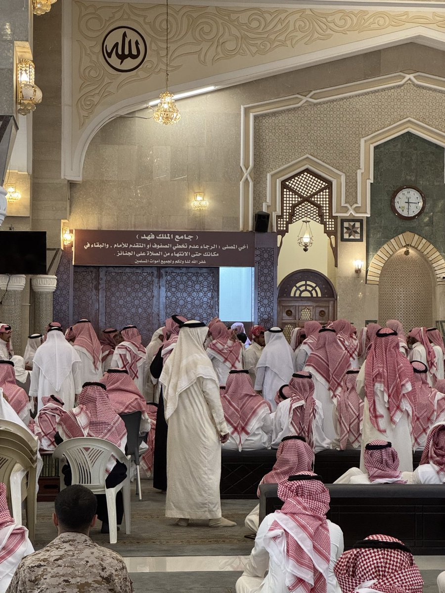 abdullah_HSS_'s tweet photo. " هنيئا لـ #حفيد_الصحابه بالشهادة " ..
فقد قال ﷺ: من قُتل دُون دينه فهو شهيدٌ، ومن قُتل دُون أهله فهو شهيد.
استشهاد ابن الوطن البار النقيب البطل عبدالله بن مرعي علي الوافي العسيري في ميدان العز والشرف مقبل غير مدبر دفاعًا عن دينه ومقدّساته ووطنه.🇸🇦
إلى جنة الخلد بإذن الله يا #بطل