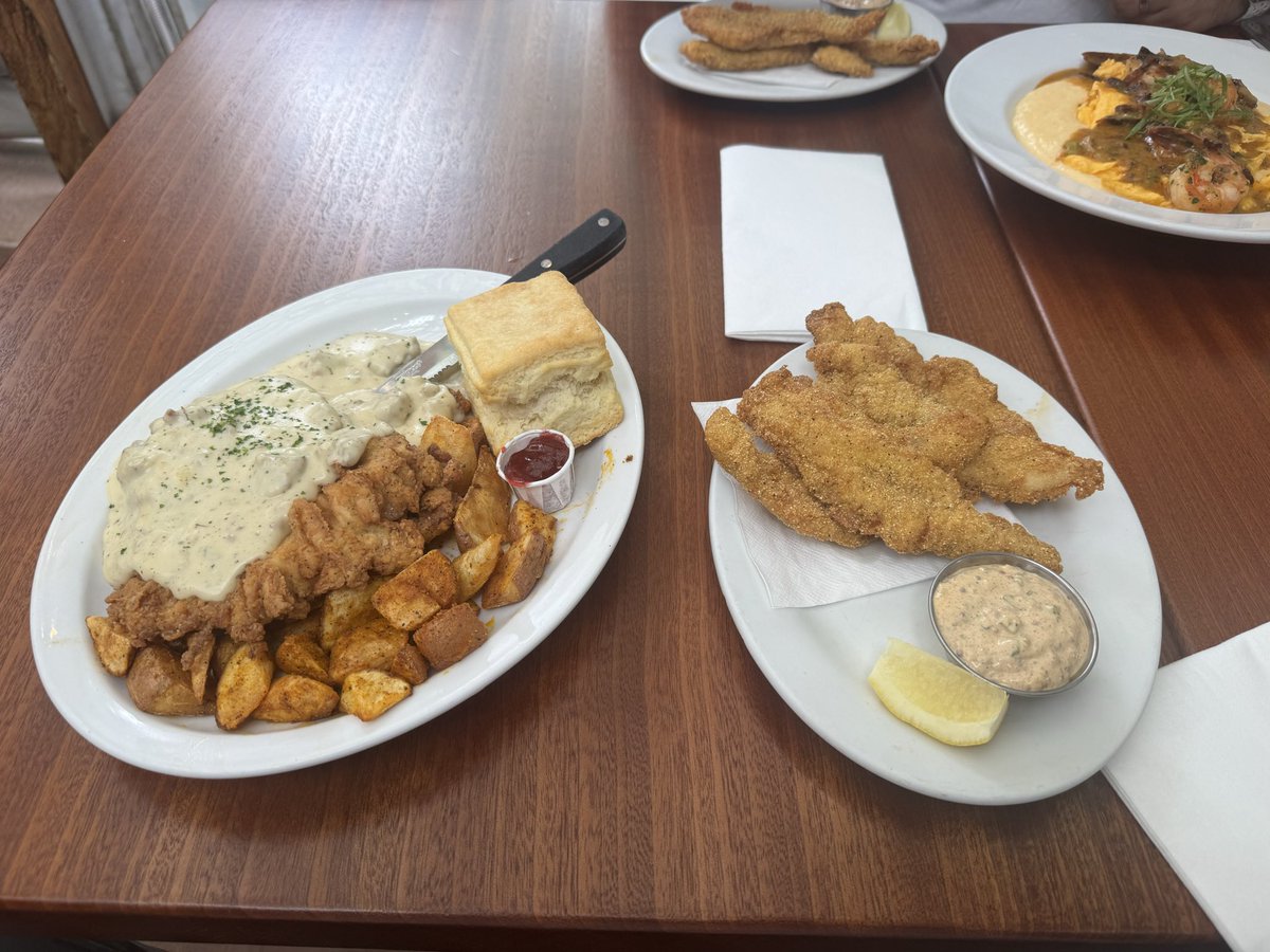 Mister_Ward91's tweet photo. @Saymynaaaae Listen is a place called Screen Door it might be some of the best food I’ve had in my life https://t.co/GMFiUbrVMq