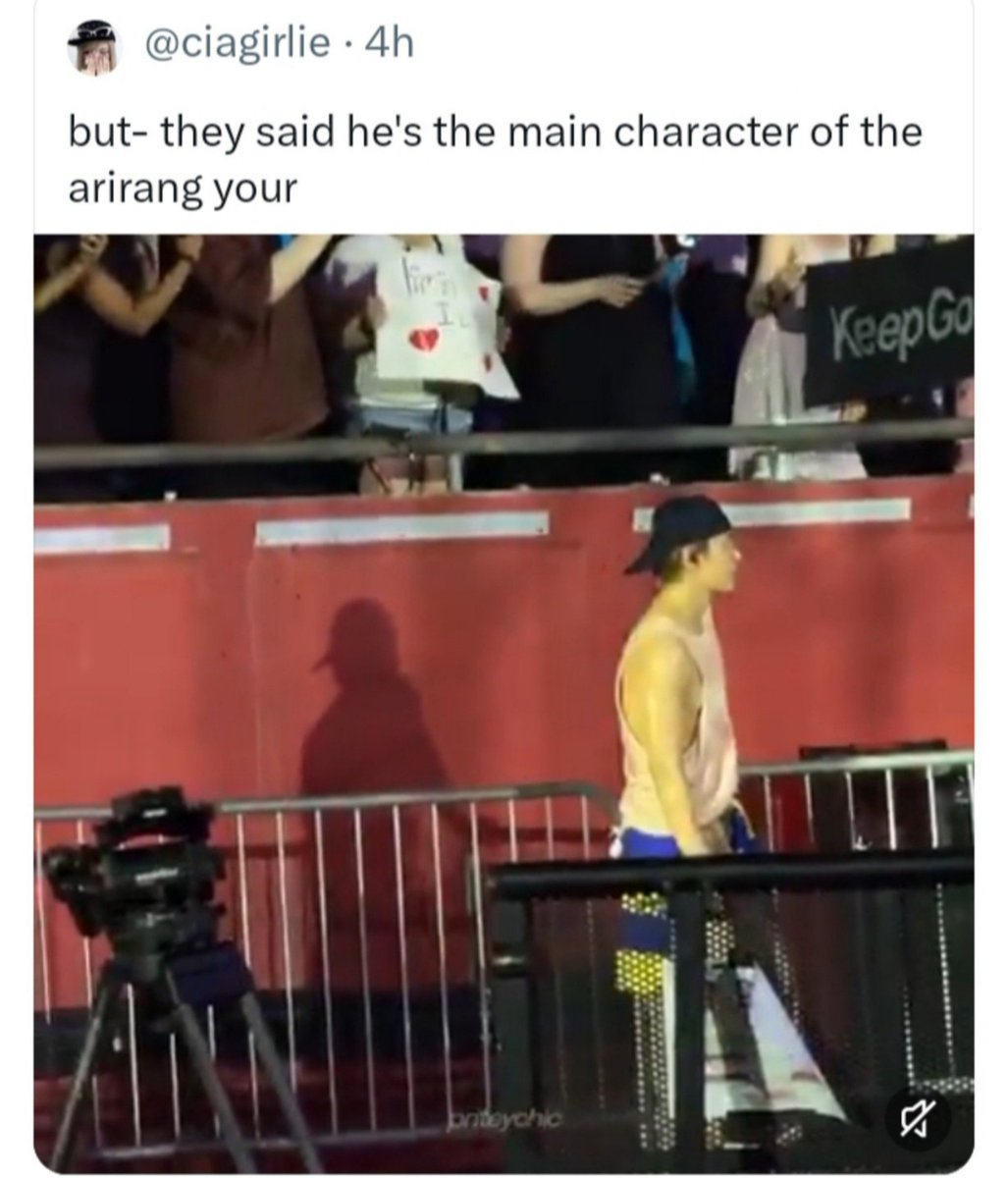 WonderVilain's tweet photo. Somebody plz tell those Jm solo that at this very moment,nd at every BTS concert,they step back and let the backup dancers shine and dance while the audience watches and films them,nd Tae copies the dancers nd doesn't look for attention.They know nothing abt their own fav group😭 https://t.co/h8RyGbx78F