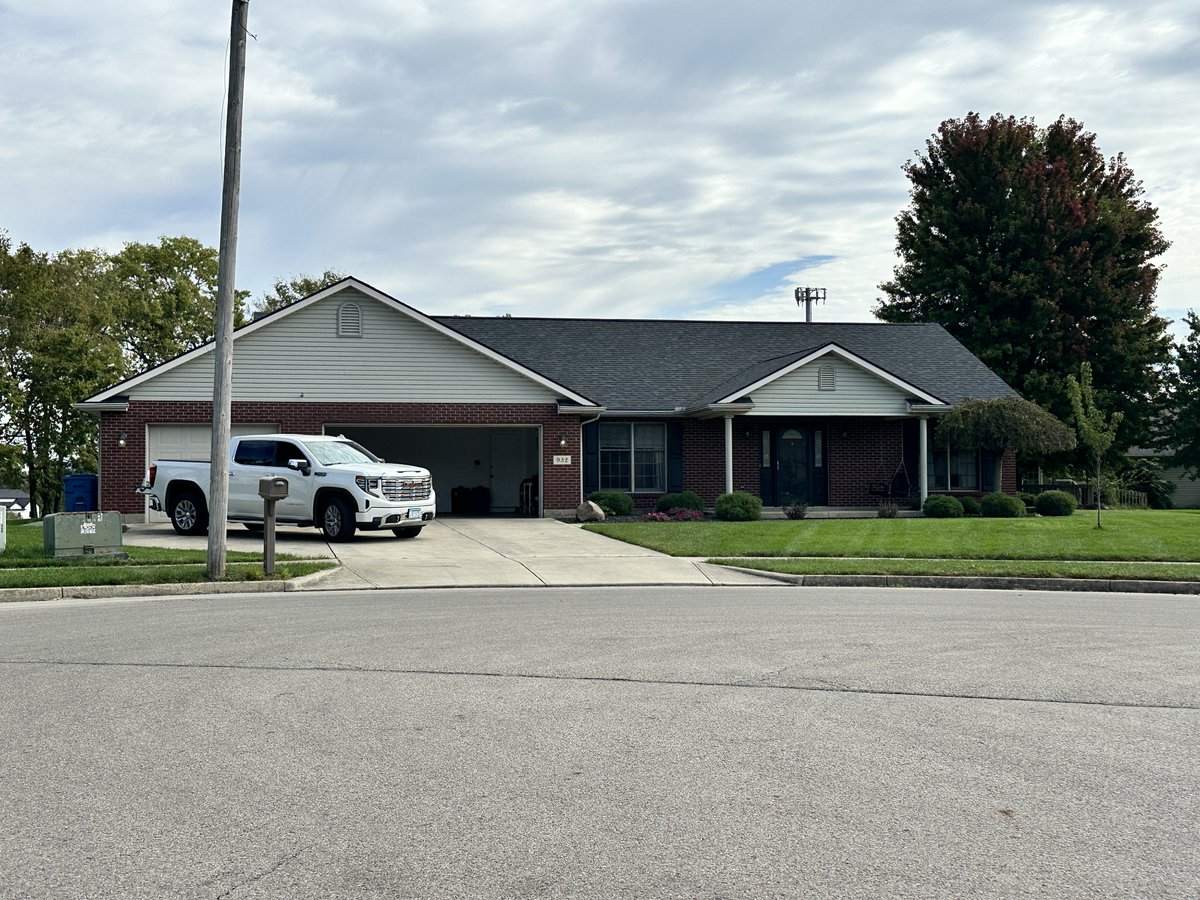 NateNewsNow's tweet photo. This is Caleb and Ashley Flynn's former home in Tipp City, Ohio. I stopped by today and Caleb's parents, who are from Minnesota, were there packing a few things up.
I spoke with his father, who said they're just trying to keep their heads up. A jury found Caleb Flynn guilty yesterday on 9 counts connected to the shooting death of his wife, including murder. He will be sentenced Monday. #calebflynn