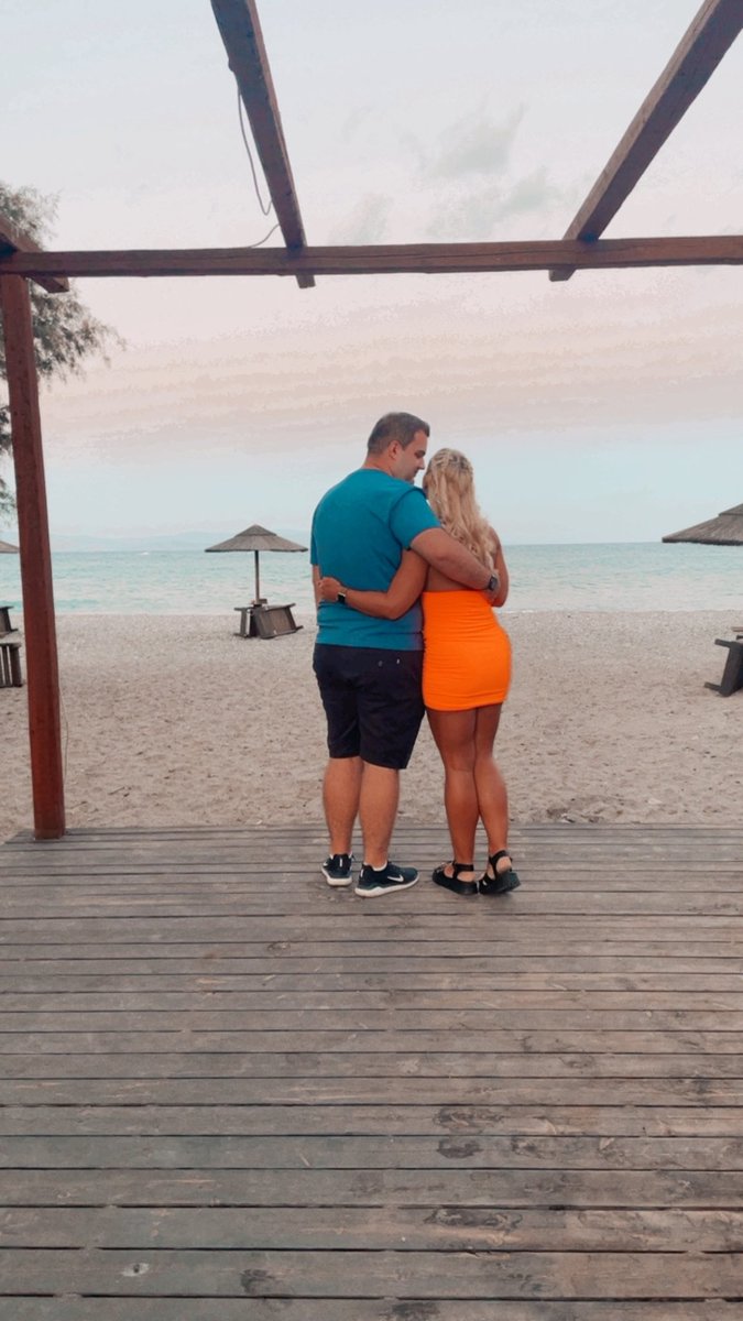 DevonMoore8's tweet photo. 2 years ago &amp; 2 months married 💍❣️ https://t.co/5bADRO1bwF