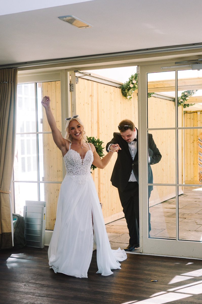 DevonMoore8's tweet photo. 2 years ago &amp; 2 months married 💍❣️ https://t.co/5bADRO1bwF