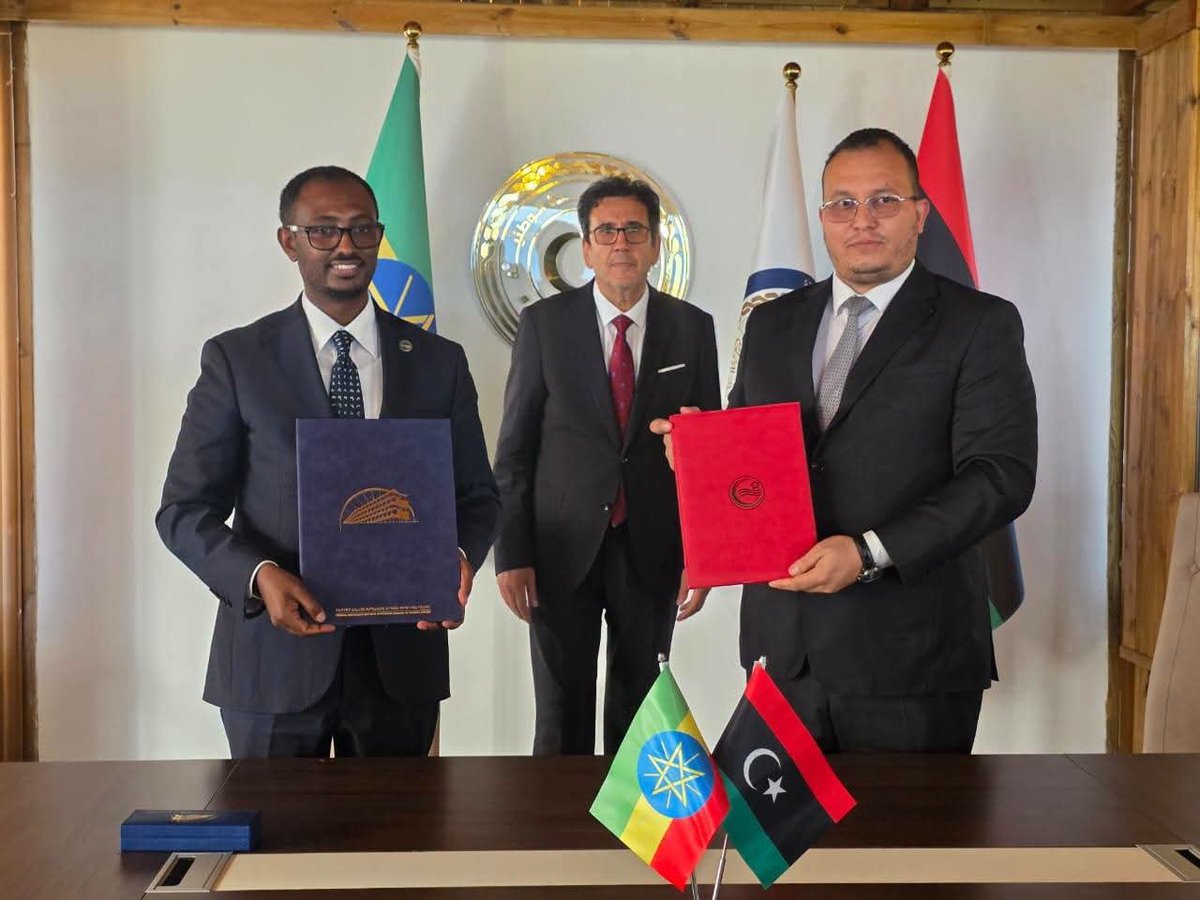 MFAEthiopiaAR's tweet photo. عُقد اجتماع كبار الخبراء الإثيوبي-الليبي في طرابلس يومي28و29سبتمبر 2026،لبحث تعزيز التعاون في المجالات السياسية والاقتصادية والأمنية والاستثمار والنقل الجوي

واتفق الجانبان على عقد الدورة الثانية للجنة الوزارية المشتركة في طرابلس خلال النصف الأول من2027

#وزارة_الخارجية_الإثيوبية https://t.co/iCq84mbjNw
