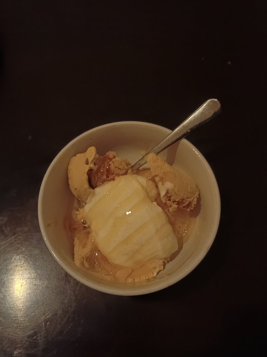 bleggghggh's tweet photo. Dessert i wanted to try
Oppo salted caramel icecream: 80 
Yogurt: 56
Syrup: 42 
Total: 178 cals https://t.co/riyPEbc5Hs