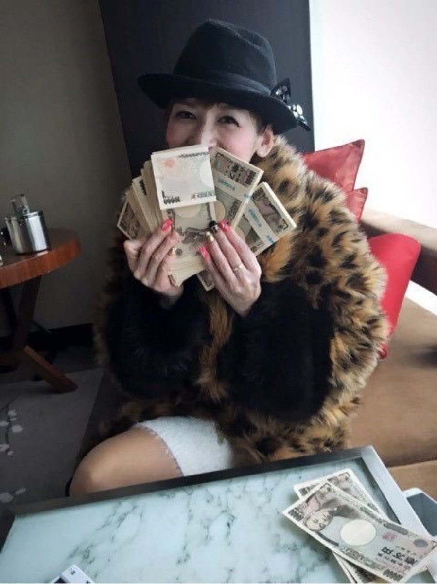 Jamse12345567's tweet photo. もし今日、300万円が突然あなたの口座に入ったら…💴

生活は楽になると思いますか？

① はい、かなり楽になる
② いいえ、あまり変わらない https://t.co/t0NbWA3fKJ