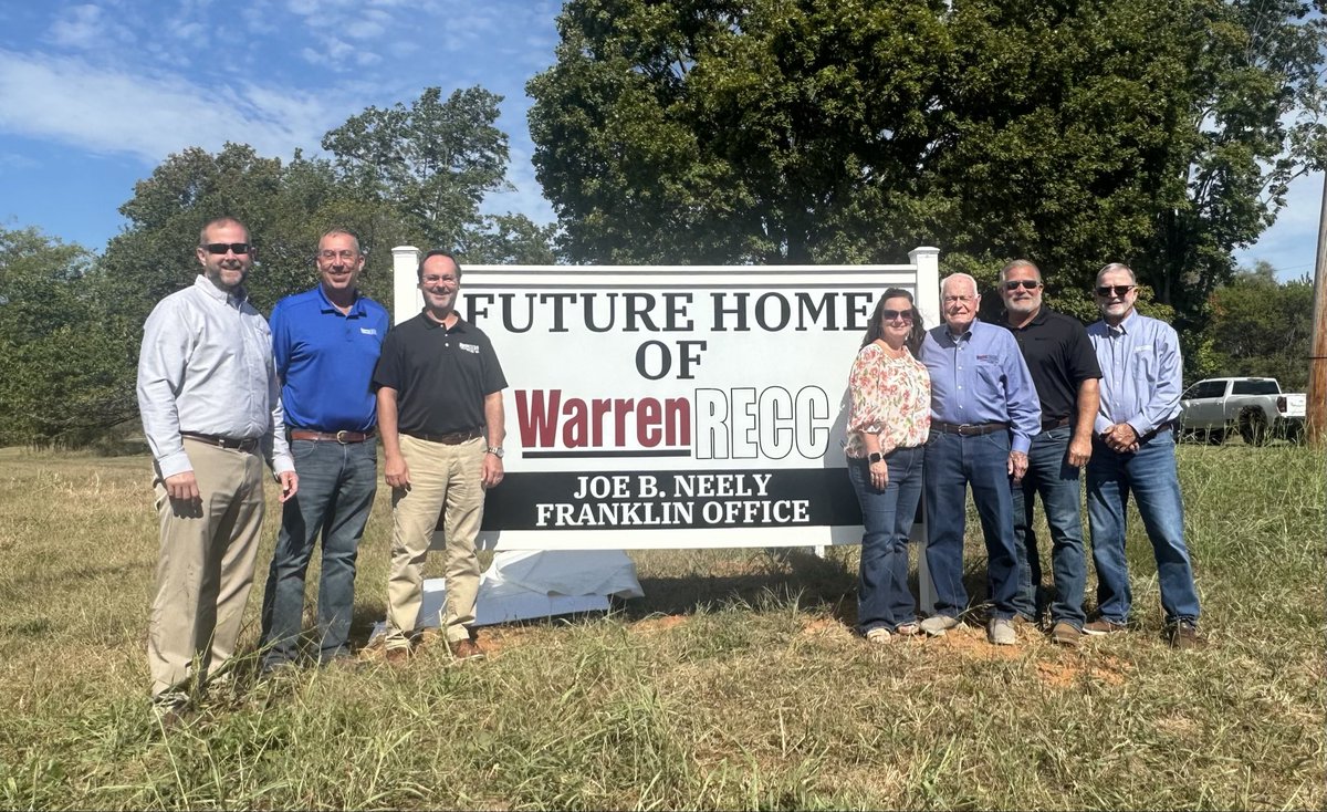 WarrenRECC's tweet photo. Today we had the pleasure of honoring former director Joe Neely. Joe served on the Warren RECC board of directors for 52 years, leading the co-op through decades of growth and progress. Thank you, Joe, for all you have done for the members of Warren RECC! https://t.co/7GiIrnmzYp