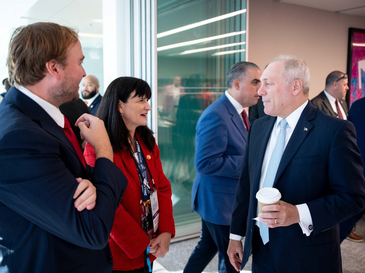 KLGates's tweet photo. We were pleased to host the United States House Leadership Republican Midterm Convention Breakfast in our Dallas office, bringing together political leaders and stakeholders for thoughtful discussions on the evolving political landscape and the road to the 2026 midterm elections. https://t.co/MFYVLJXqZn