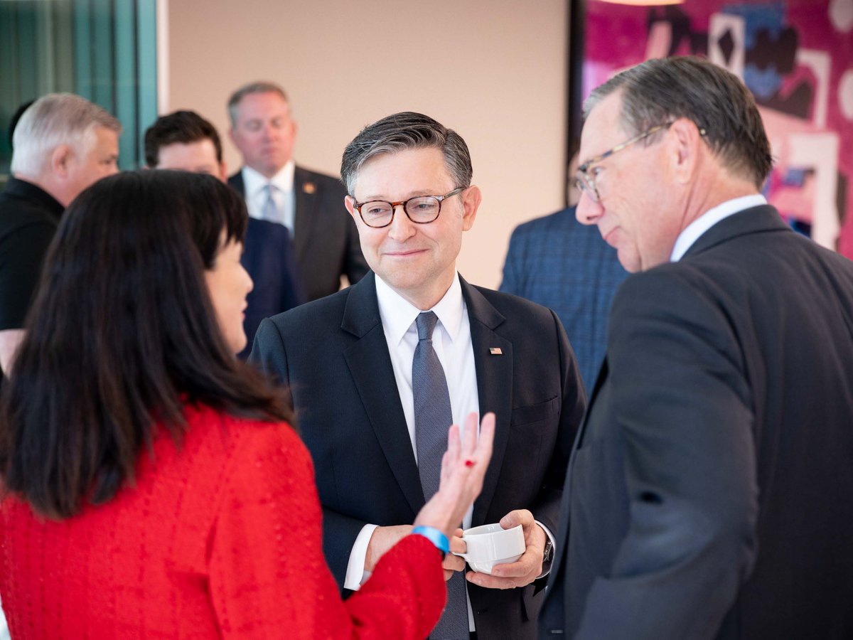KLGates's tweet photo. We were pleased to host the United States House Leadership Republican Midterm Convention Breakfast in our Dallas office, bringing together political leaders and stakeholders for thoughtful discussions on the evolving political landscape and the road to the 2026 midterm elections. https://t.co/MFYVLJXqZn