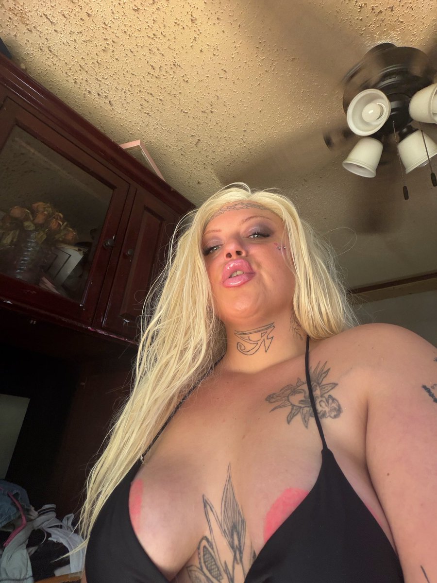 poogilace's tweet photo. Only thing you can say about this bitch, is she’s to generous with her time love anything other being spewed from your cunt lips is a lie tell your narrative cause you’re gonna need it in the end. Your whole existence couldn’t amount to the shit I’m about to pop on your loser ass https://t.co/7zAu1f1j3t