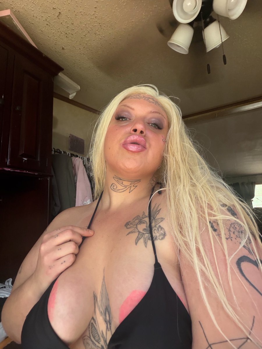 poogilace's tweet photo. Only thing you can say about this bitch, is she’s to generous with her time love anything other being spewed from your cunt lips is a lie tell your narrative cause you’re gonna need it in the end. Your whole existence couldn’t amount to the shit I’m about to pop on your loser ass https://t.co/7zAu1f1j3t