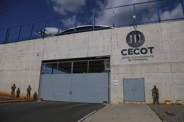 Victor__mario's tweet photo. Cecot Prison that houses the most dangerous rival cult groups in the world is the biggest and most isolated prison in the world. 

The only people that deserves such a place in Nigeria are the boko haram and the Nigerian politicians. https://t.co/LAKCcVnYKn