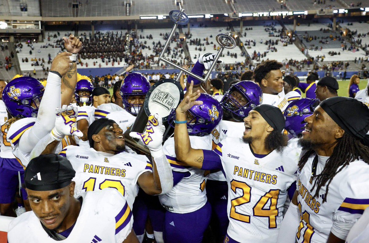 _MalikThomas4's tweet photo. #AGTG Another blessing from @PVAMUPanthers 🙌🏾 Thank you @PVAMUDBcoach for the offer !!!
@CoachCollins_1 @Coach_J_Morgan @BallCoachNelson @CatchitPat @Coach1zzy https://t.co/NWSjKXWIdm