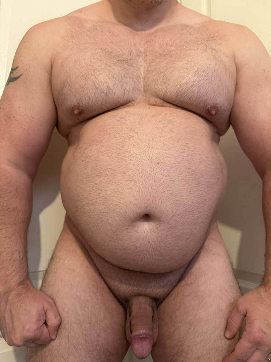 GainingHulk's tweet photo. Stuffed and greedy for more 
#gainer #muscleandgut 

https://t.co/T3UCwdbhDs https://t.co/6TyRmKCHi8