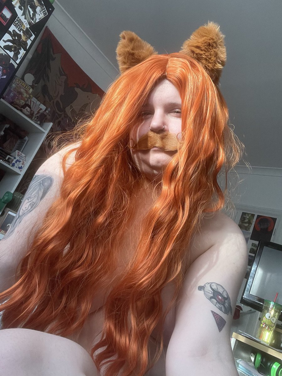 ArcsNightLife's tweet photo. sunlight pro: lighting
sunlight con: cant bloody see 

[suggestive oc cosplay] https://t.co/S1O16iVol2